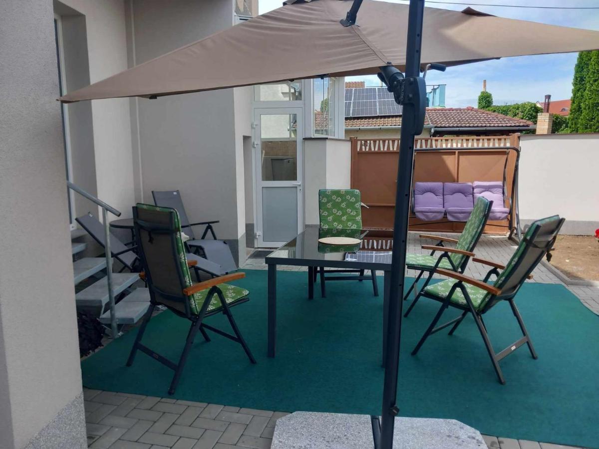 Apartamento V Centru Lanžhot Exterior foto